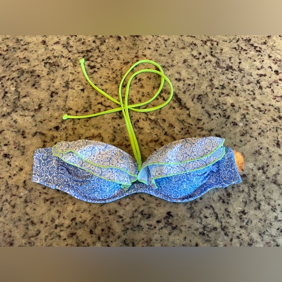 Women’s VS Blue and Green Ruffle Bikini Top available in sizes 32B and 32C - Picture 4 of 6
